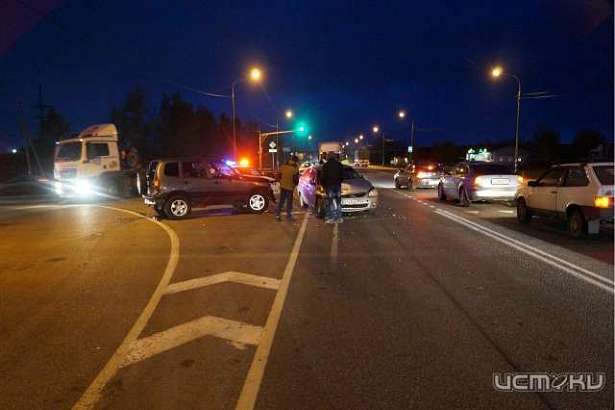 На трассе М-2 Крым Орловской области столкнулись «Нива» и «Лада»