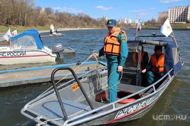 Орловские спасатели предупреждают об опасностях водоемов