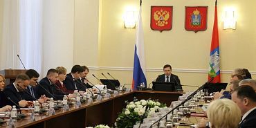 Орловский губернатор поручил усилить безопасность на новогодних каникулах 