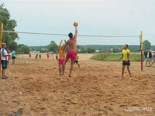 Волейбол уходит из залов на пляж