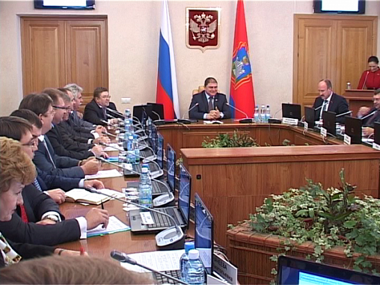 Вадим Потомский провел первое рабочее совещании в должности главы региона 