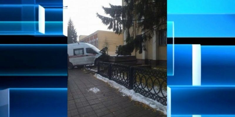 Экспресс-новости: мэр Орла объявил, что дорогу на Орловских партизан сдадут к концу ноября, а скорая помощь врезалась в памятник Дзержинскому