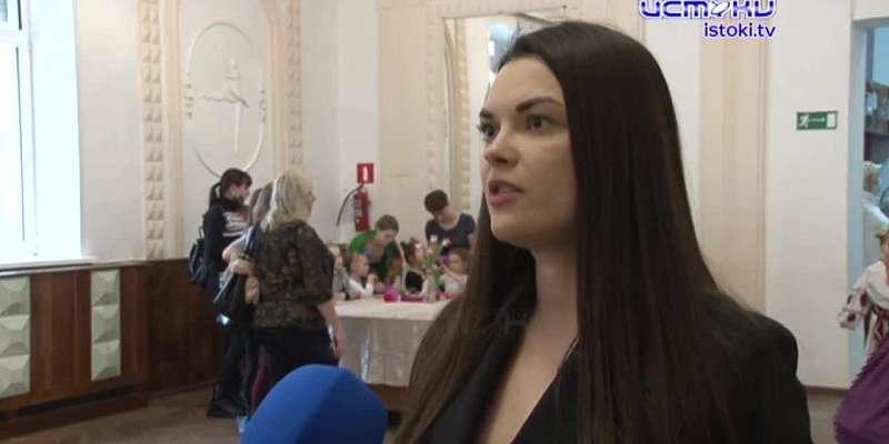 Центр народного творчества поздравил милых дам. Для них организовали концерт, а заодно и наградили победителей конкурса "АРТ-ВЕСНА"
