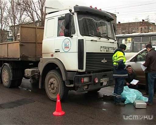 Подробности ДТП в Орле: грузовик сбил пешехода Подробности ДТП в Орле: грузовик сбил пешехода
