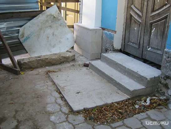 Ступени-новодел: орловчане недовольны реставрацией дома купца Серебренникова