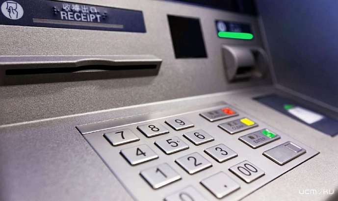 20-летний орловчанин остался без 15 тысяч рублей прямо возле банкомата