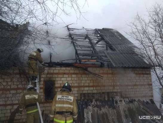 В Орле на ул. Любановской горел жилой дом