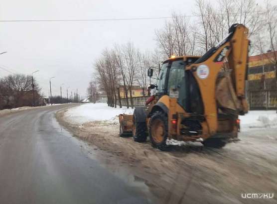 Сухие цифры против мнения простых граждан. Орловчане просят очистить улицы и тротуары от снега, но мэрия лишь публикует отчеты об уборке