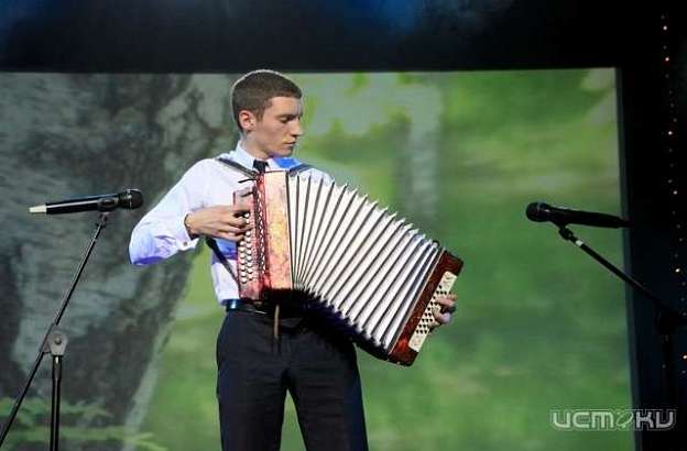 На орловской сцене выступили лучшие гармонисты со всей страны