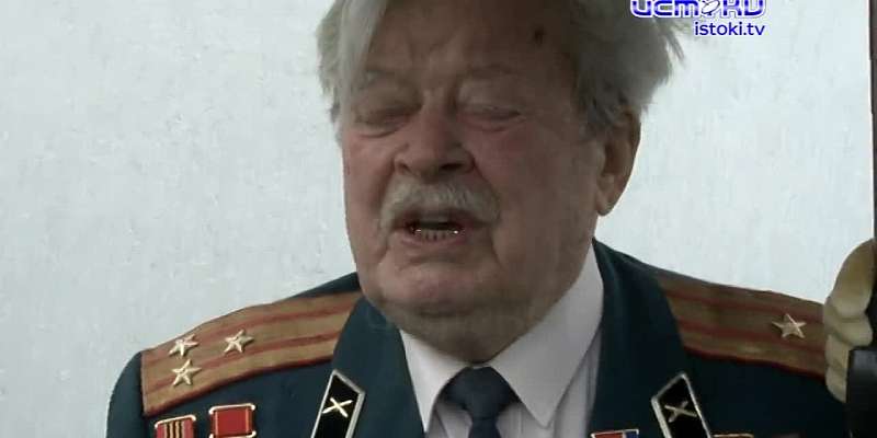 Праздник с доставкой на дом: локальные парады Победы прошли во дворах орловских ветеранов