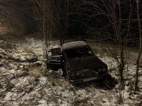 Пьяный и без прав: в Орловской области «шестерка» улетела в кювет