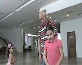 Не только спектакли, но и благотворительность. В театре Тургенева открылась выставка в помощь детям-сиротам