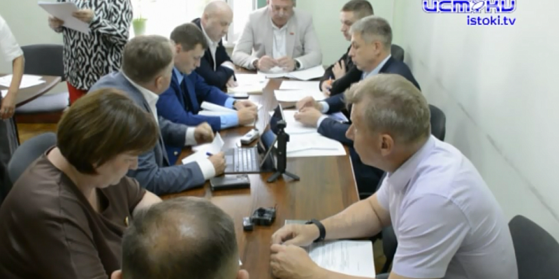 Транспорт ходит как придется, ТТП загибается... А что говорили по этому поводу городские депутаты рамках недавнего профильного комитета?