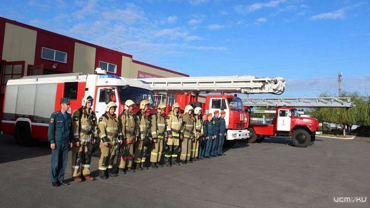 Орловских пожарных поблагодарили за спасенный дом 