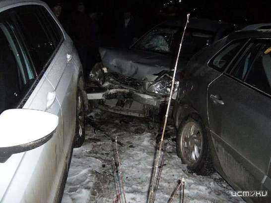 Пьяная езда: в Орле нетрезвый водитель иномарки повредил два стоящих автомобиля