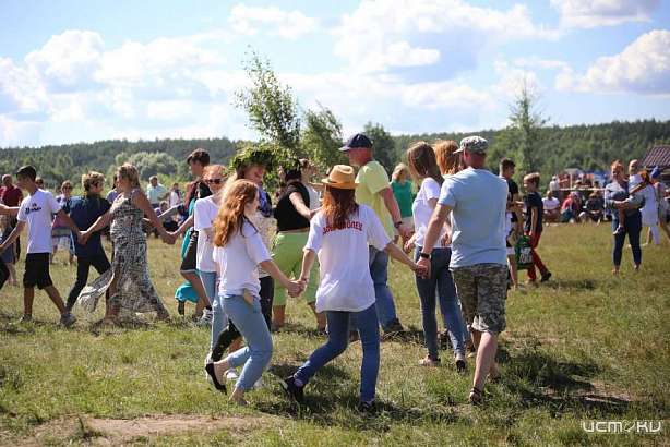 Свободным орловчанам нашли вторую половинку на open-air «Этнолето»