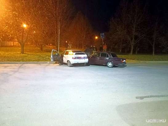 Во Мценске не разъехались два легковых «ВАЗа»