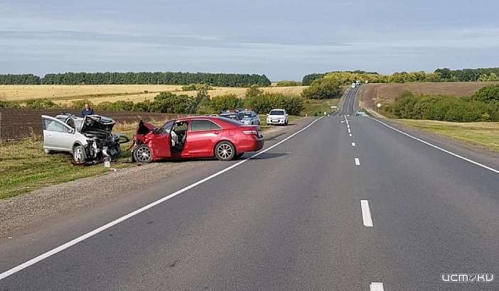 На Орловщине водитель «Рено» погиб на месте ДТП из-за вылетевшей на встречку «Тойоты»