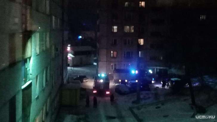 В орловское общежитие вызывали спасателей из-за загоревшегося дивана