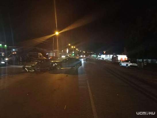 Во Мценске произошло серьезное столкновение двух ВАЗов. Три человека пострадали