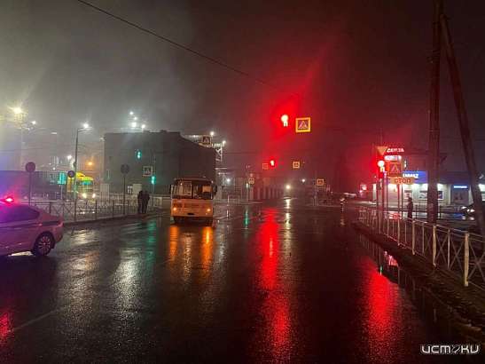 В Орле автобус на пешеходном переходе сбил женщину