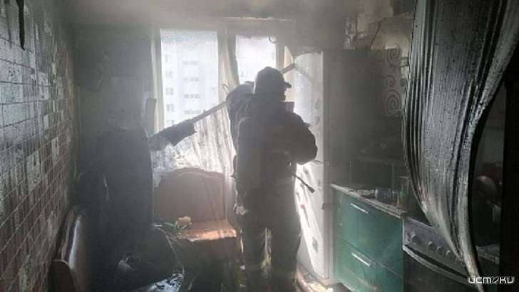 Короткое замыкание: при пожаре во Мценске эвакуировали десять человек