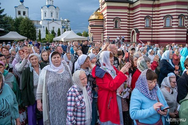 Орловчане проводили Казанскую икону Божией Матери 