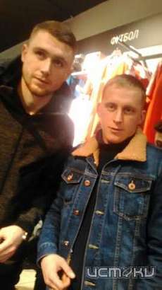 Вратарь московского "Спартака" Александр Селихов встретился с орловскими болельщиками