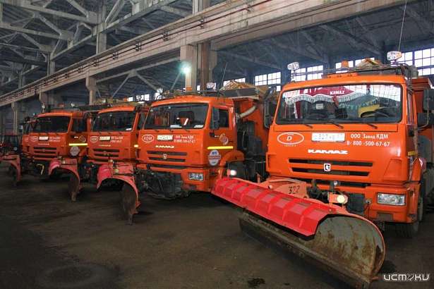 В Орле МУП «Спецавтобаза» подготовила технику к зиме