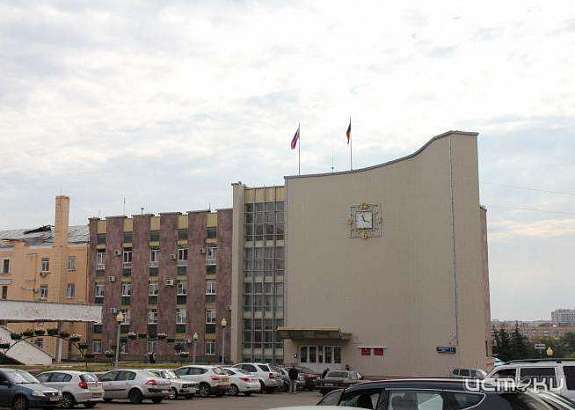 Служебные машины орловских чиновников передадут медикам для выездов к больным