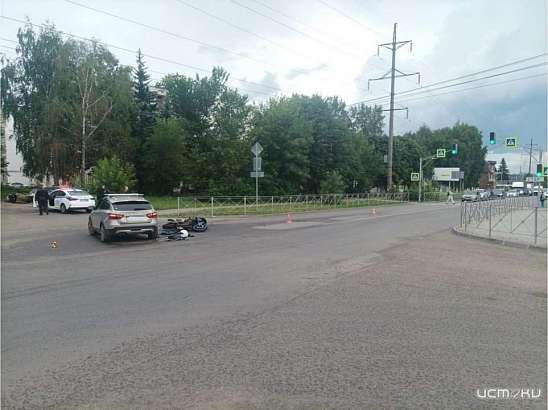 В Орле 13-летняя пассажирка мотоцикла пострадала при столкновении с автомобилем В Орле 13-летняя пассажирка мотоцикла пострадала при столкновении с автомобилем