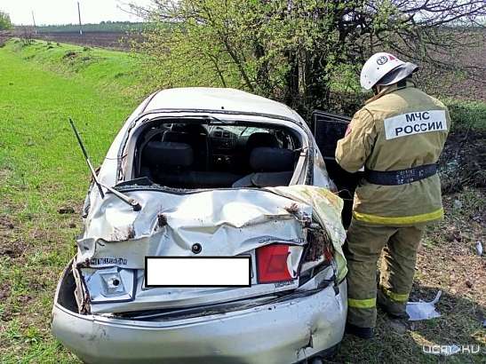 Утром под Орлом в кювет улетела иномарка. Есть пострадавший