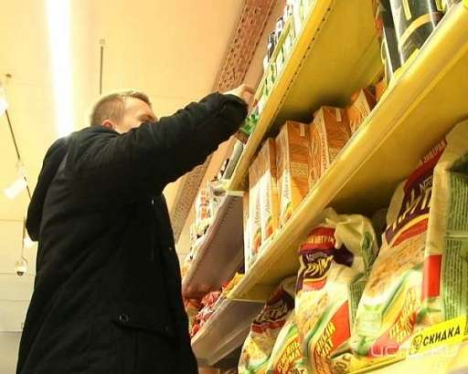 Орловская молодежь борется с просрочкой в магазинах