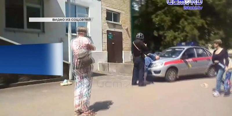 Орловчан удивил толстолобик, а местную жительницу скрутили силовики под возгласы «За Сталина!»