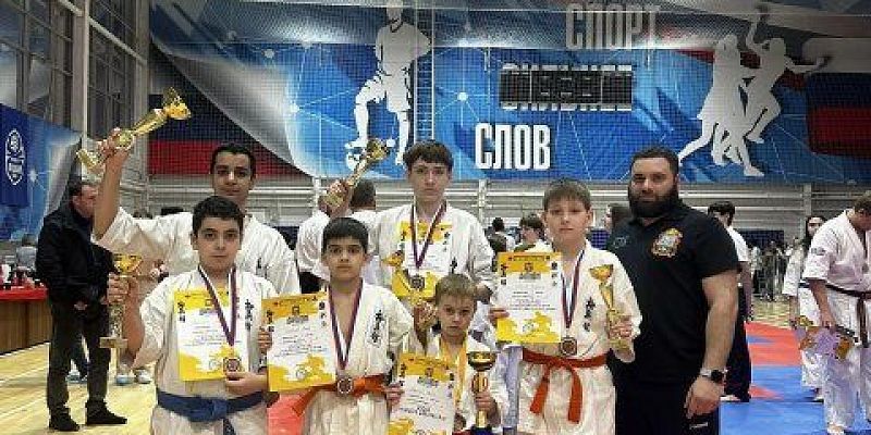 Орловские каратисты завоевали медали в Ставрополе