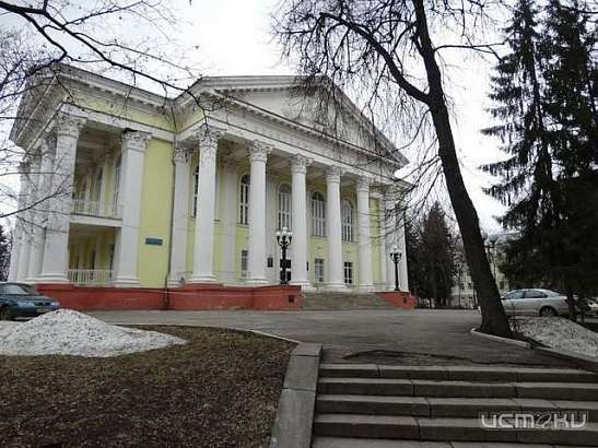 В библиотеке им. Бунина открылась выставка «Природа – источник вдохновения».