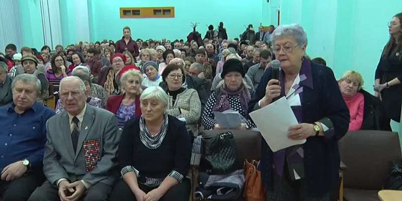Сити-менеджер Орла встретился с жителями Советского района: топовый вопрос — вывоз мусора