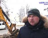 Вчера в холодный день на улице Полесская в Орле внезапно настала оттепель: на проезжую часть хлынула вода