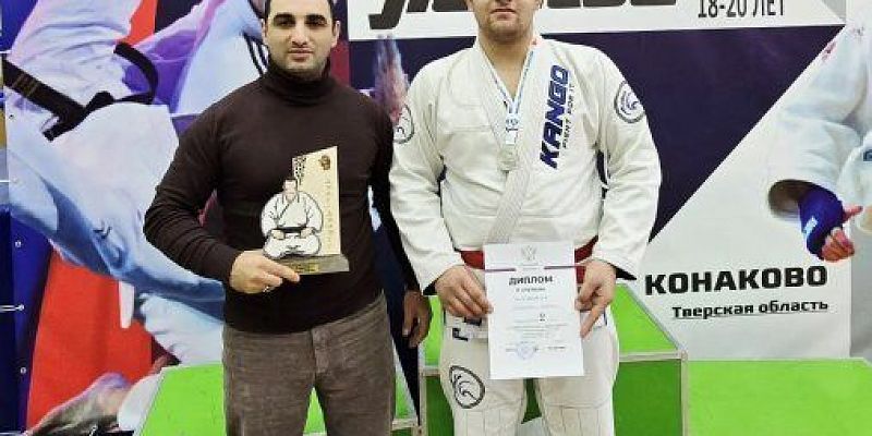 Лаврент Оганнисян — двукратный серебряный призёр первенства России по джиу джитсу!