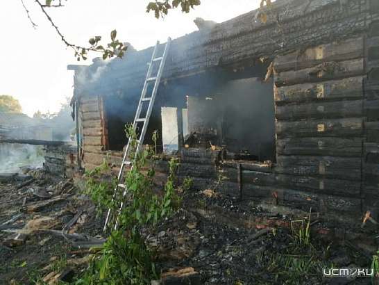 Из-за короткого замыкания на Орловщине сгорел жилой дом