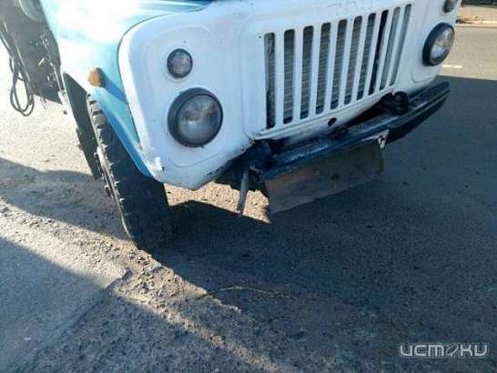 В Орле дорогу не поделили советский грузовик и «Лада»