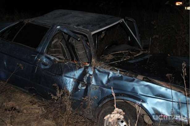 В Свердловском районе пьяный водитель-лихач на «ВАЗе» угодил в пруд