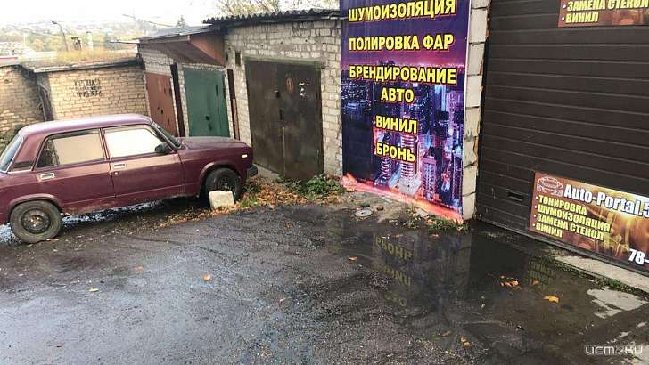Фотофакт: из-за прорыва канализации затапливает гаражи орловчан 