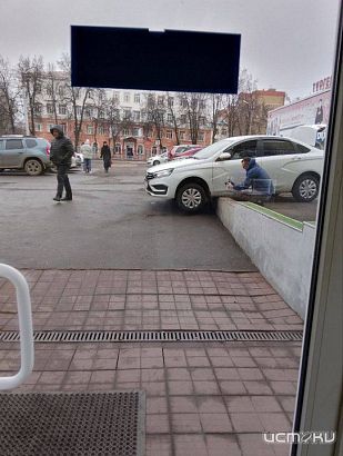 В Орле был замечен настоящий мастер парковки