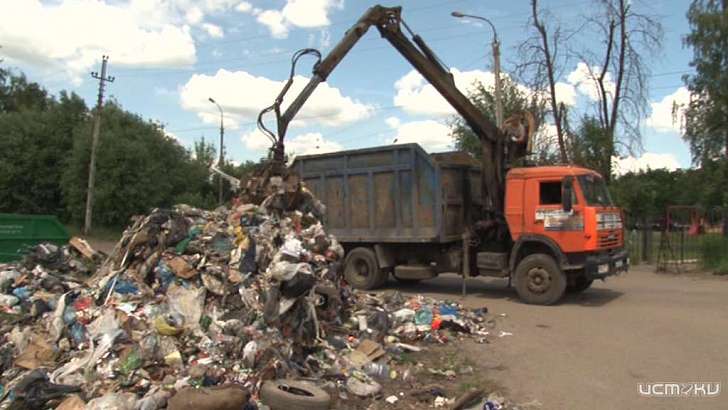 Свалку на ул. Молдавской в Орле начали убирать 
