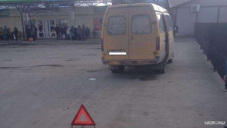 На автостанции в Ливнах водитель «Газели» сбил пенсионера, сдавая назад