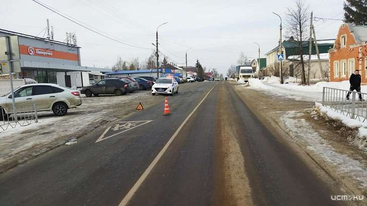 В Орле «Лада» задним ходом наехала на пенсионерку