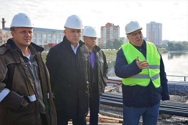 Что мне снег, что мне зной, что мне дождик проливной. В Орле работы на красном мосту будут идти непрерывно