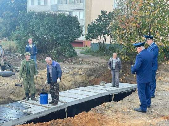 На ул. Орловских партизан гаражи освободят от воды до 1 декабря