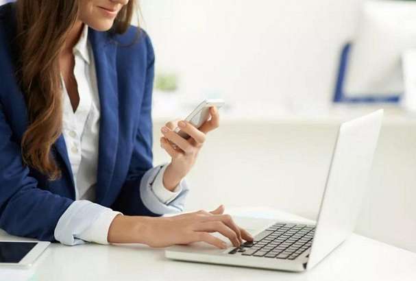 Стало известно, в каких сферах чаще всего работают орловчанки